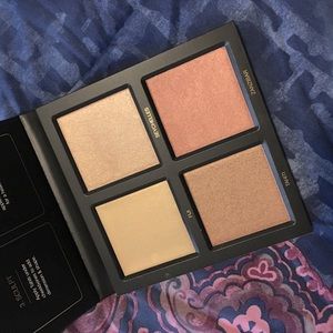 Huda Beauty Highlighter Palette